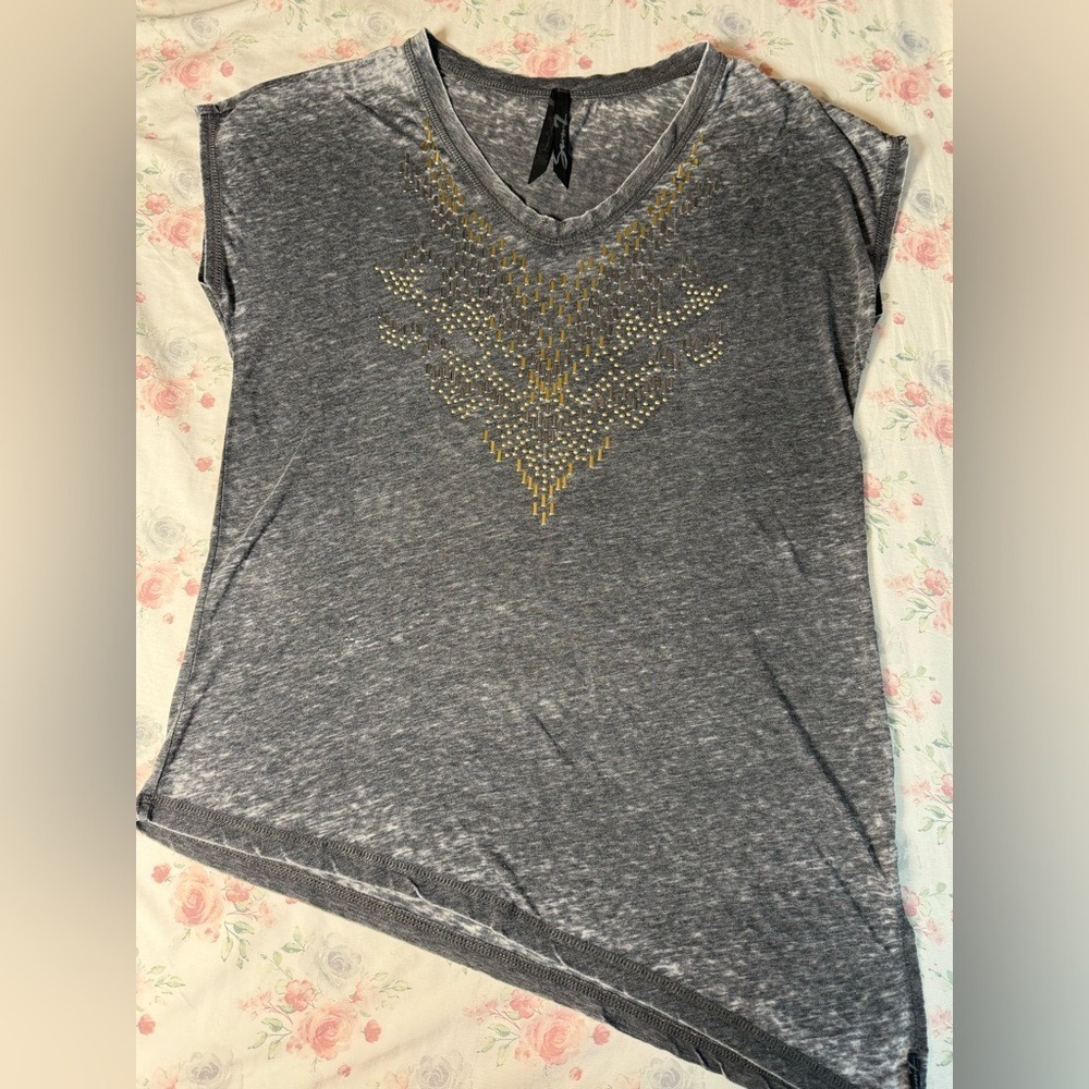 Miss Me Gray Studded‎ Burnout V-Neck Tee Asymmetrical Hem Womens Top XL